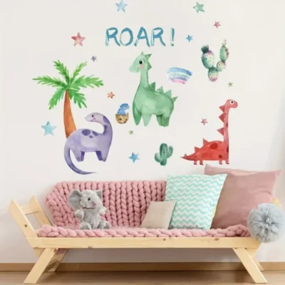 Chic Dinosaurier & Regenbogen Wandsticker mit Sternen, 'Roar!' Schriftzug und Baum Design