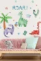 Chic Dinosaurier & Regenbogen Wandsticker mit Sternen, 'Roar!' Schriftzug und Baum Design