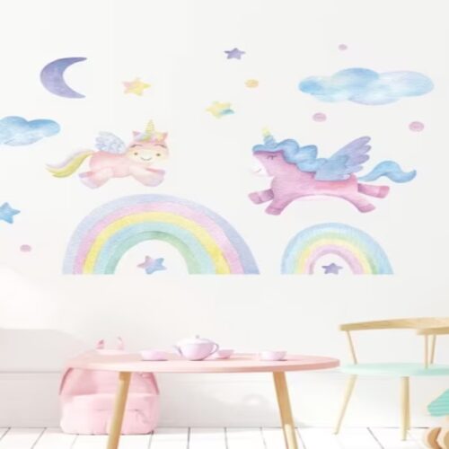 Wandsticker Cartoon Einhorn mit Regenbogen, Sternen und Mond – Magische Wanddekoration für Kinderzimmer